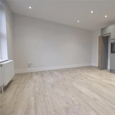 Rent this 2 bed apartment on Arundel Road in London, CR0 2ER