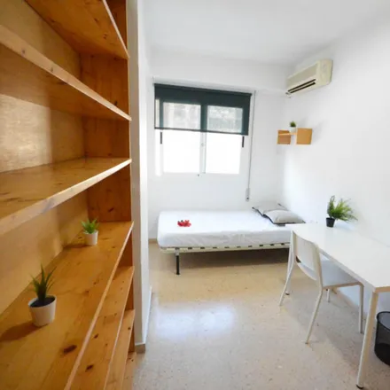 Image 4 - Avinguda de Blasco Ibáñez, 107, 46022 Valencia, Spain - Room for rent