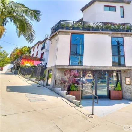 Buy this 3 bed condo on 3987 Melrose Avenue in Los Angeles, CA 90029