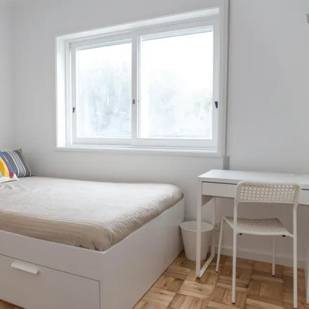 Rent this 14 bed room on Rua do Monte da Giesta in 4425-440 Rio Tinto, Portugal