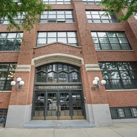 Buy this 4 bed condo on 17 North Loomis Street in Chicago, IL 60607