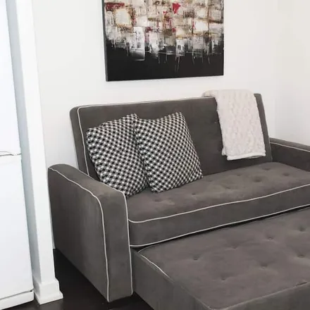 Rent this 1 bed apartment on Toronto in ON M5V 4B2, Canada