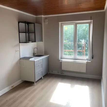 Rent this 1 bed apartment on Rue Turenne 88 in 6000 Charleroi, Belgium