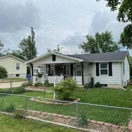Buy this 2 bed house on 124 North Phelps Avenue in Mansfield, Wright County