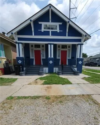 Rent this 3 bed house on 8403 Apricot Street in New Orleans, LA 70118