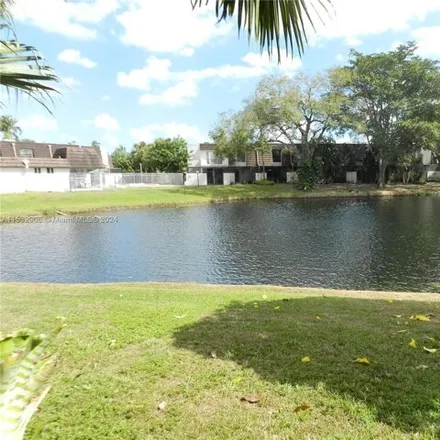 Image 9 - 1576-1596 Northwest 90th Way, Pembroke Pines, FL 33024, USA - House for sale