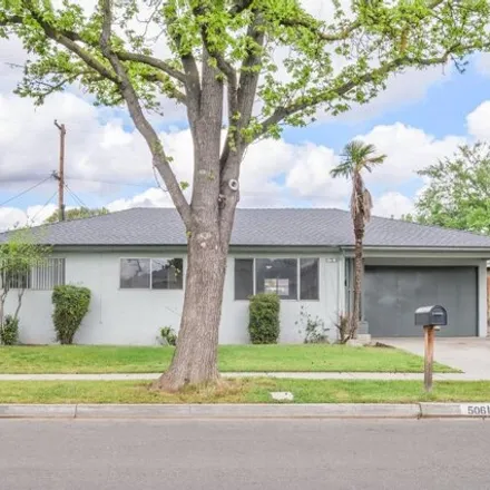 Buy this 3 bed house on 5039 East Oslin Avenue in Fresno, CA 93727