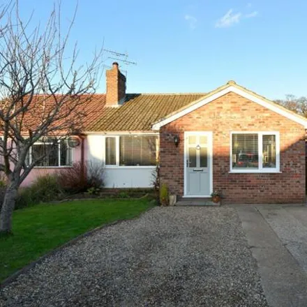 Buy this 4 bed house on New Road in Walton, IP11 0TQ