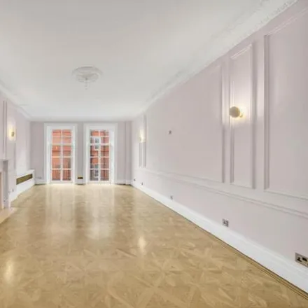 Image 2 - Albert Hall Mansions (49-86), 49-86 Kensington Gore, London, SW7 2AW, United Kingdom - Room for rent