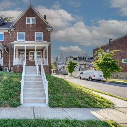 Image 1 - 646 North Augusta Avenue, Baltimore, MD 21229, USA - House for sale