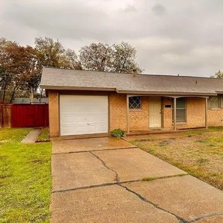 Rent this 3 bed house on 108 North Bowser Road in Richardson, TX 75081
