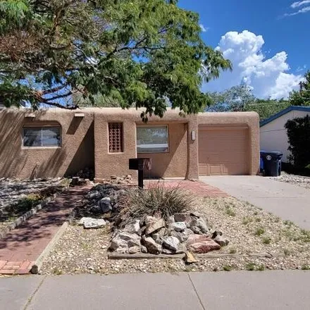 Image 1 - 728 Shirley Street Northeast, Albuquerque, NM 87123, USA - House for sale