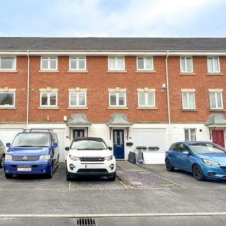 Rent this 3 bed townhouse on Vanguard Road in Gosport, PO12 4FE