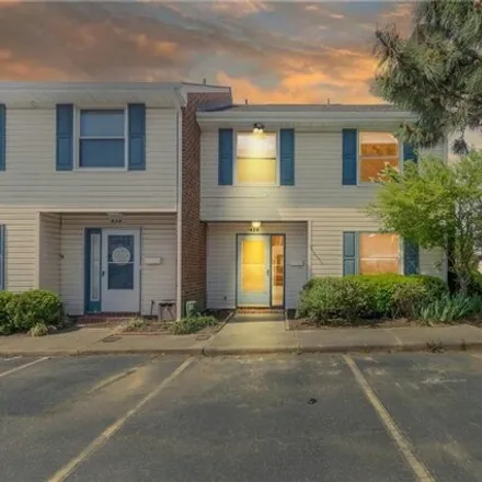 Buy this 3 bed townhouse on 432 9th Street in Virginia Beach, VA 23451