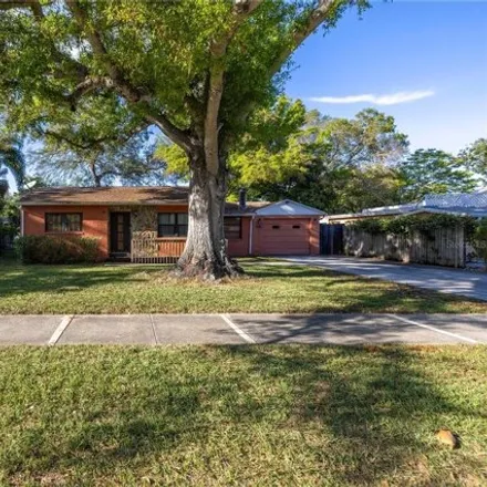 Image 1 - Gulfport Boulevard South & 15th Avenue South, 15th Avenue South, Saint Petersburg, FL 33707, USA - House for sale