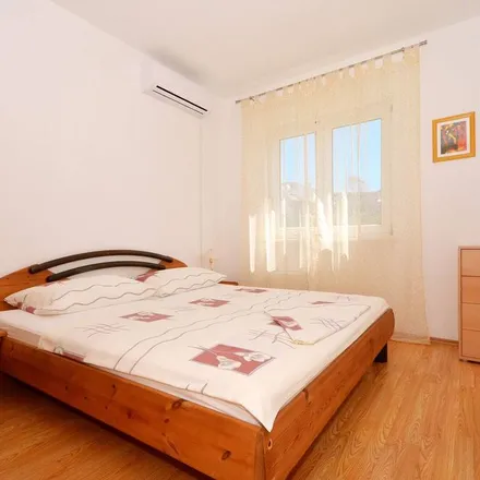 Image 1 - 21223 Okrug Gornji, Croatia - Apartment for rent
