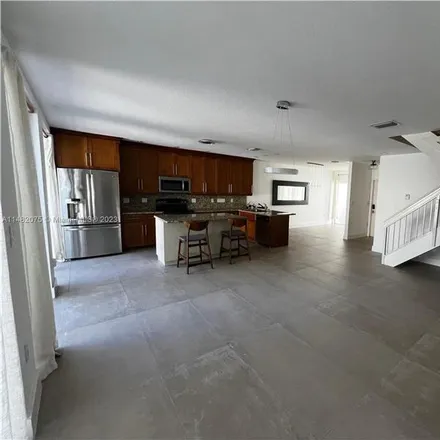 Image 2 - 10989 Northwest 62nd Terrace, Doral, FL 33178, USA - Townhouse for rent