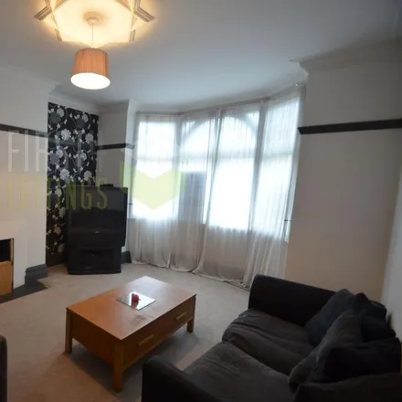 Image 3 - Fosse Fryer, Fosse Road South, Leicester, LE3 1BT, United Kingdom - Townhouse for rent