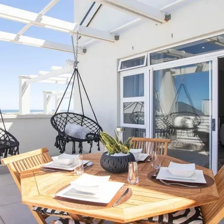 Image 2 - Otto du Plessis Drive, Bloubergstrand, Western Cape, 7433, South Africa - Townhouse for rent