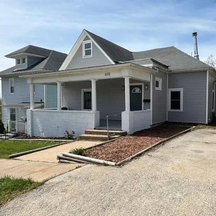Buy this 4 bed house on 1420 Rock Street in Hannibal, MO 63401