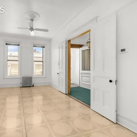 Image 4 - 222 7th St, Brooklyn, New York, 11215 - Townhouse for sale