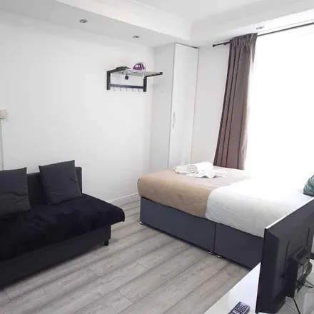 Image 2 - London, WC1X 9NT, United Kingdom - Apartment for rent
