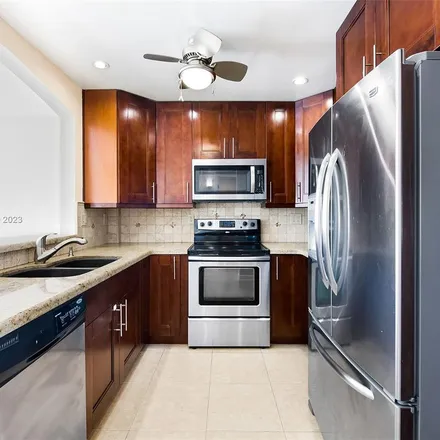 Image 5 - 619 Orton Avenue, Birch Ocean Front, Fort Lauderdale, FL 33304, USA - Apartment for rent