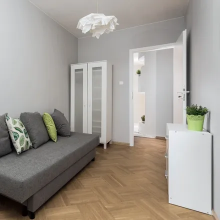 Rent this 5 bed room on Perkuna 72A in 04-124 Warsaw, Poland