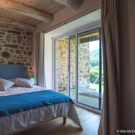 Rent this 2 bed townhouse on Saint-Jean-des-Ollières in Puy-de-Dôme, France