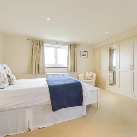 Rent this 5 bed house on Bigbury in TQ7 4HQ, United Kingdom