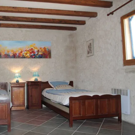 Rent this 2 bed apartment on 26130 Saint-Restitut