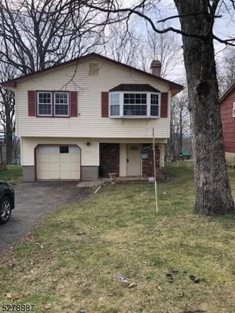 Buy this 4 bed house on 515 Mansel Drive in Silver Springs, Roxbury Township