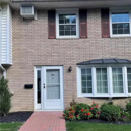 Buy this 3 bed townhouse on 9 Meadowlawn Drive in Mentor, OH 44060