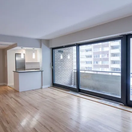 Image 7 - Plaza Drummond, 3435 Rue Drummond, Montreal, QC H3G 1X8, Canada - Apartment for rent