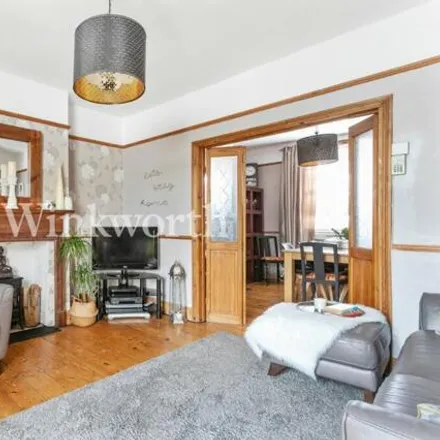 Image 6 - Pymmes Road, Bowes Park, London, N13 4RY, United Kingdom - Townhouse for sale