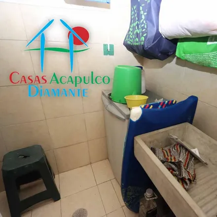 Buy this 3 bed house on unnamed road in 39300 Acapulco, GRO