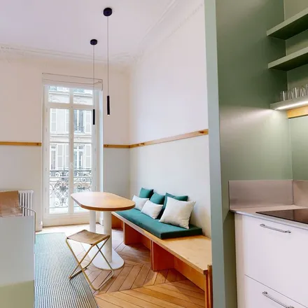 Image 2 - 10 Rue de Douai, 75009 Paris, France - Apartment for rent