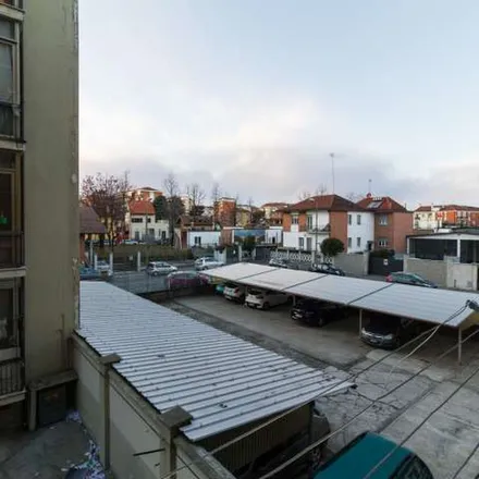 Image 3 - Via Quarto dei Mille, 32, 10142 Turin Torino, Italy - Apartment for rent