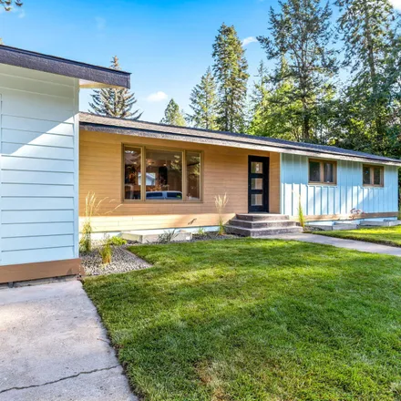 Image 3 - 1700 East Young Avenue, Coeur d'Alene, ID 83814, USA - House for sale