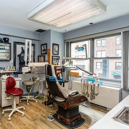 Image 6 - 400 EAST 56TH STREET DENTAL in New York - Apartment for sale