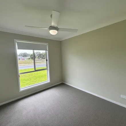 Image 1 - Lakeside Circuit, Cessnock NSW 2325, Australia - Apartment for rent