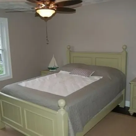 Rent this 4 bed apartment on 54 Seascape Avenue in Middletown, RI 02842