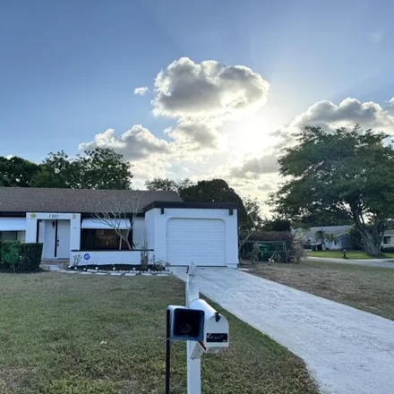 Image 1 - 1305 Southeast Buckingham Terrace, Port Saint Lucie, FL 34952, USA - House for sale