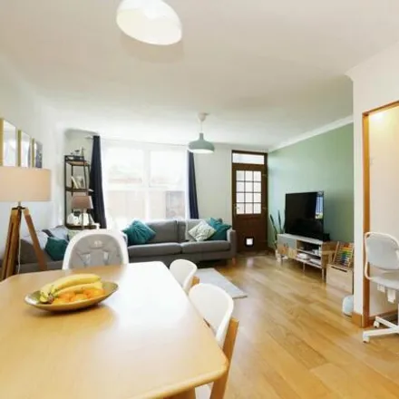 Image 4 - Henry Cooper Way, London, London, Se9 - Townhouse for sale