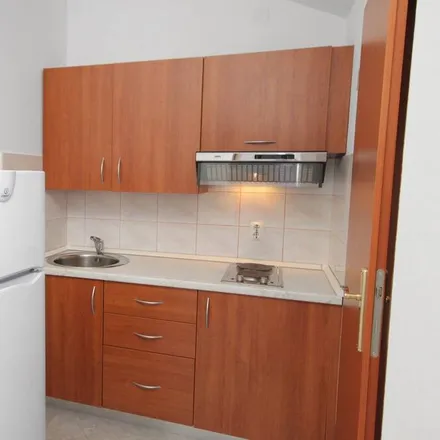 Rent this 1 bed apartment on 51512