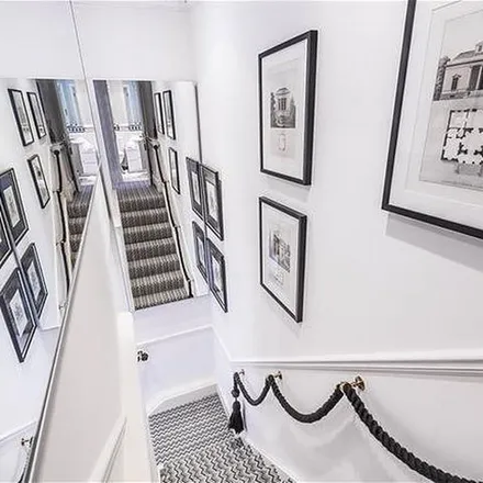 Rent this 3 bed townhouse on Quality Hotel Hampstead in 5 Frognal, London
