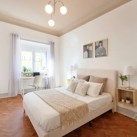 Rent this 1 bed apartment on República "A Desordem dos Engenheiros" in Avenida Almirante Reis 256, 5º D