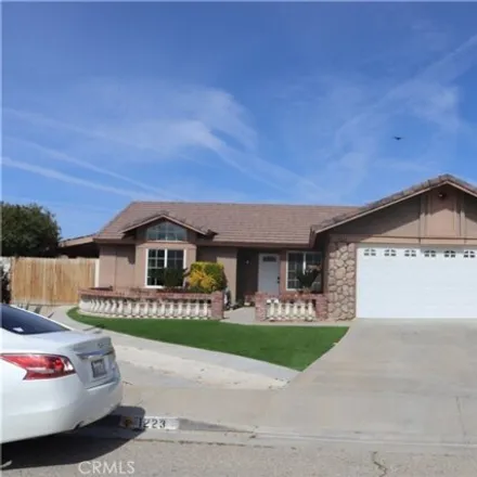 Image 2 - 1201 Onyx Drive, Palmdale, CA 93550, USA - House for rent