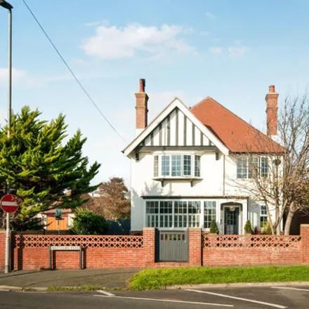 Buy this 4 bed house on Belgrave Road in Seaford, BN25 2EE
