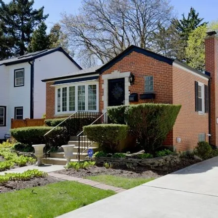 Image 3 - 262 North Emerson Street, Mount Prospect, IL 60056, USA - House for sale